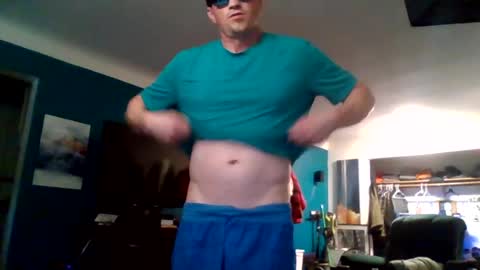 handsomerob42 online show from July 18, 4:52 pm