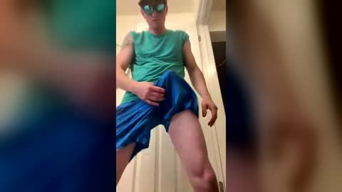 handsomerob42 online show from July 18, 5:58 pm