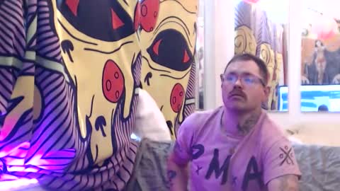 hank rams online show from June 8, 6:58 pm