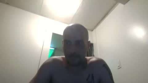 hankskrave online show from April 13, 4:43 pm