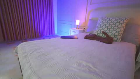 hanna online show from August 12, 3:42 am
