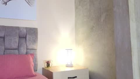 hanna_gatess online show from August 12, 11:34 am
