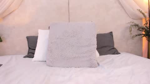 hanna_gomeez online show from August 14, 10:24 pm
