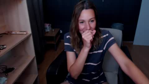 hanna_ha online show from June 23, 7:04 pm