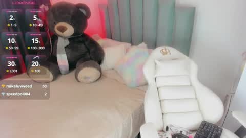 hanna_hottxx online show from August 11, 6:10 pm