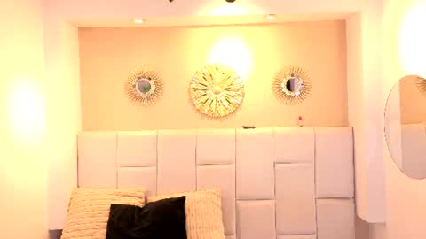 hanna_vic online show from August 13, 12:13 am