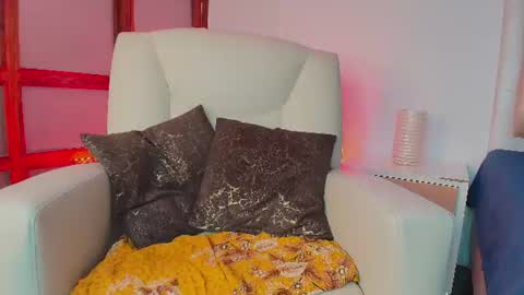 hannaa_wellss online show from August 11, 4:31 pm