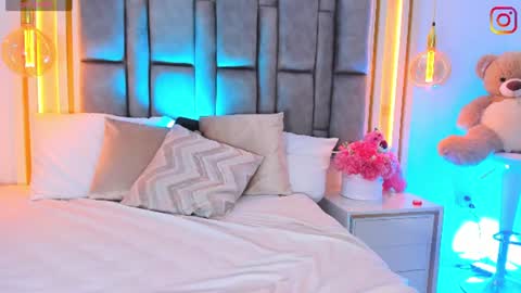 Eliana online show from August 5, 12:52 am