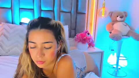 Eliana online show from August 7, 8:20 pm