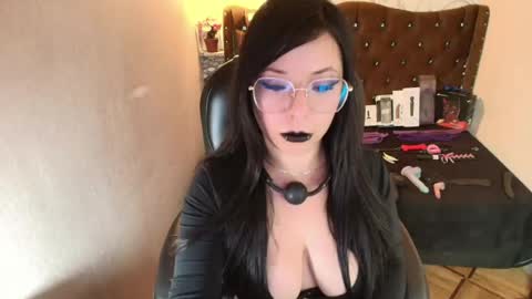 Hanna online show from August 12, 12:46 am