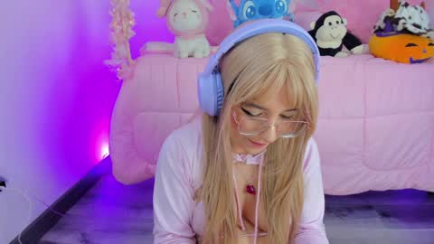 hannacutegod online show from March 30, 7:33 am
