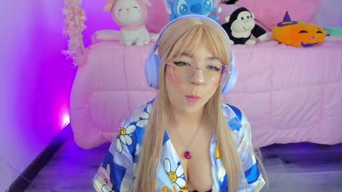 hannacutegod online show from March 31, 7:16 am
