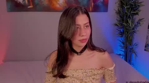 Hannah online show from August 8, 11:05 pm