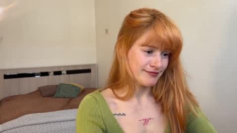 hannah levis  online show from April 29, 11:40 am