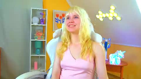 Hannah online show from August 13, 9:23 am