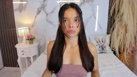 Hannahill69 online show from August 7, 7:52 am