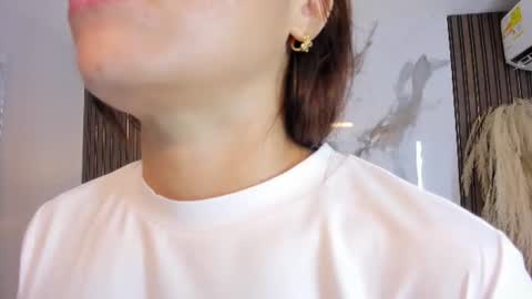 Hannahill69 online show from August 15, 2:04 am
