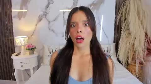 Hannahill69 online show from August 18, 4:51 am
