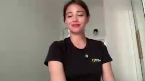 hannahinto online show from July 31, 2:56 pm