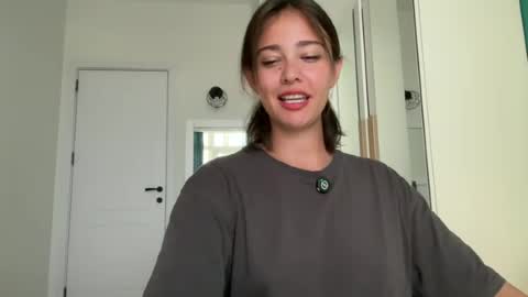 hannahinto online show from August 2, 1:51 pm