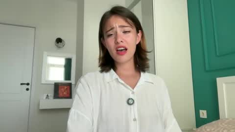 hannahinto online show from August 8, 1:11 pm