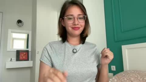 hannahinto online show from August 11, 12:29 pm