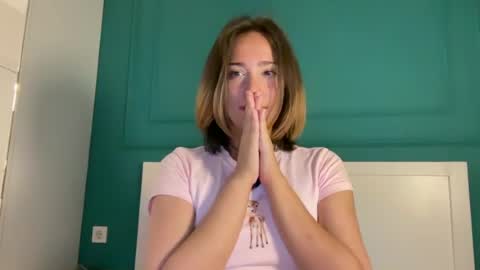 hannahinto online show from August 15, 11:58 am