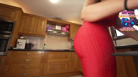 Hannah James online show from July 12, 6:03 pm