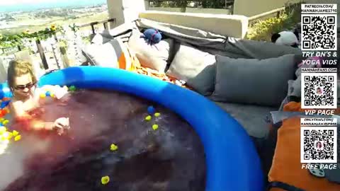 Hannah James online show from July 19, 4:42 pm