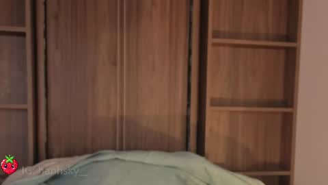 hannahsky_ online show from August 14, 5:38 pm