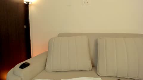 hannamartinnez online show from September 10, 2:02 am