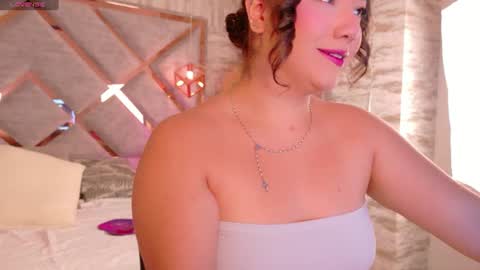 hannaprada1 online show from August 12, 11:34 am