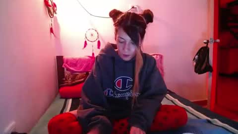 hannaqueen23 online show from August 10, 3:30 am