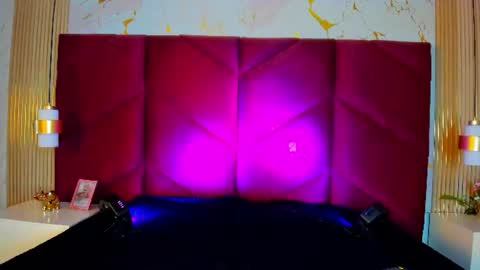 hannaroussee online show from August 10, 2:40 pm