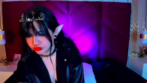 hannaroussee online show from August 12, 3:47 pm