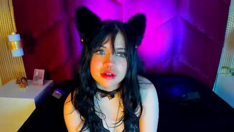 hannaroussee online show from August 14, 2:21 pm