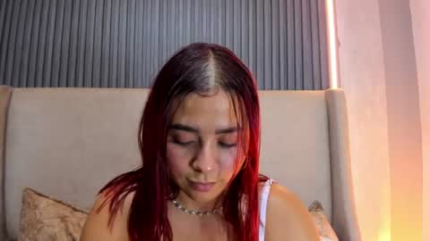 hannascott1 online show from August 1, 7:03 am