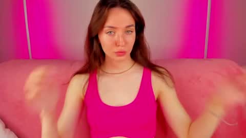 Hannavanilla online show from August 3, 1:12 am