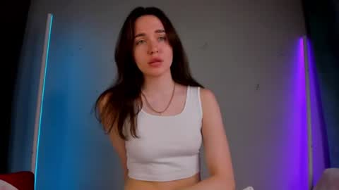 Hannavanilla online show from August 12, 5:54 am