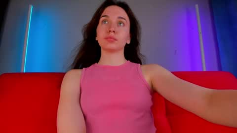 Hannavanilla online show from August 14, 5:44 am