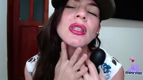 hanny_333 online show from August 6, 12:15 pm