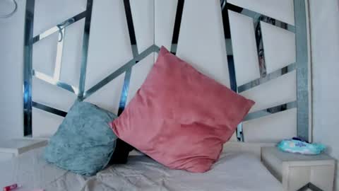 hanny_watson online show from August 14, 6:55 pm
