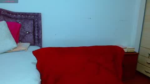 hanssel_art3 online show from August 14, 11:30 pm