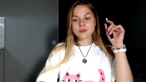 happy_fox_ online show from July 12, 10:38 pm