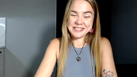 happy_fox_ online show from July 21, 11:07 pm