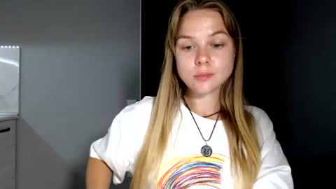 happy_fox_ online show from July 31, 10:48 pm