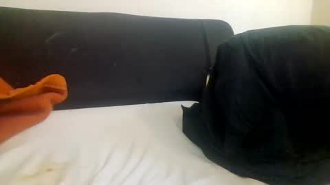happyfunnyboy79 online show from August 1, 3:18 pm