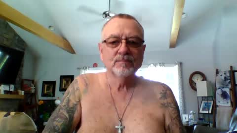 happynudist7373 online show from August 16, 4:33 pm