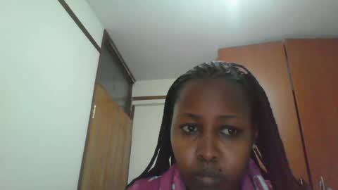 happysheila online show from August 8, 7:47 pm