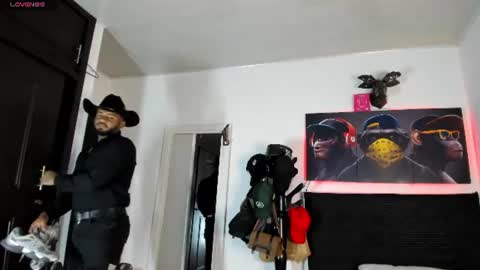 hardboy_latin online show from August 10, 12:34 am